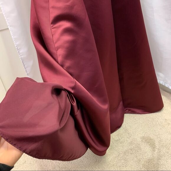 𝅺BURGUNDY maroon plum wine coloured satin maxi skirt size 4 - Picture 8 of 12